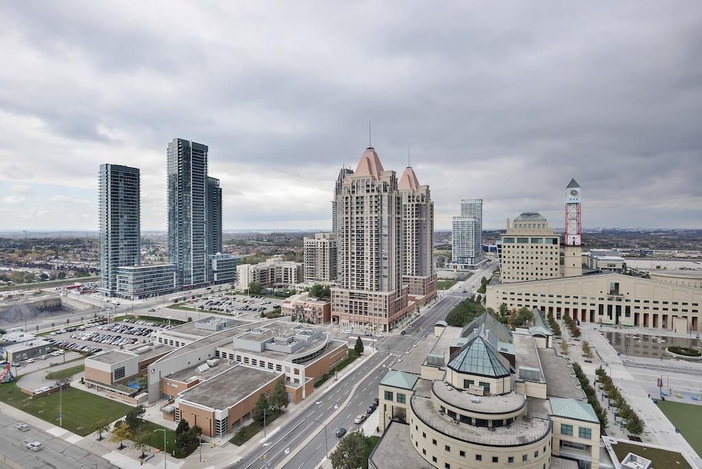 Napa Furnished Rental Apartments Square One Mississauga Room photo