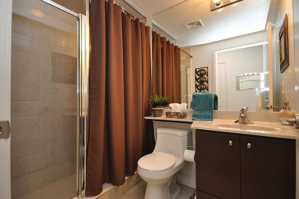Napa Furnished Rental Apartments Square One Mississauga Room photo
