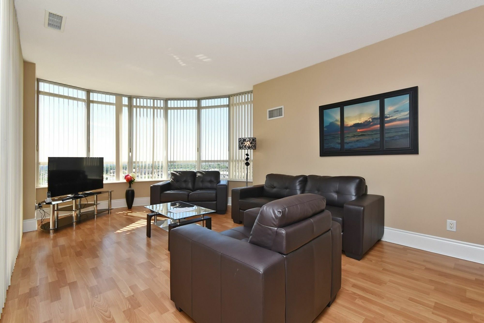 Napa Furnished Rental Apartments Square One Mississauga Exterior photo
